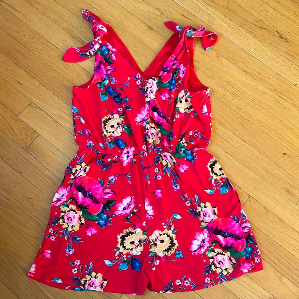 Floral romper, Express, size M